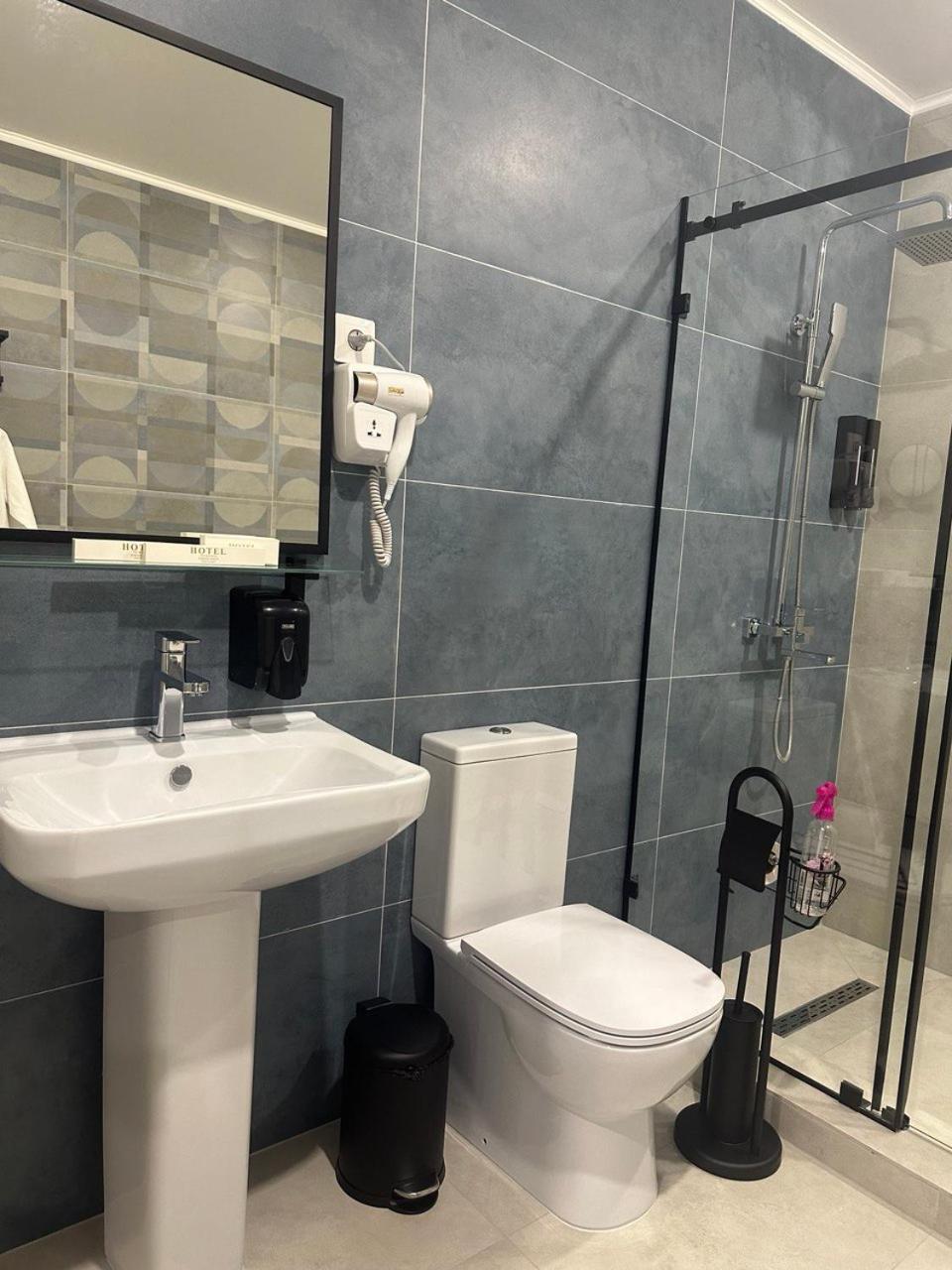 Grand Way Hotel Тараз Экстерьер фото