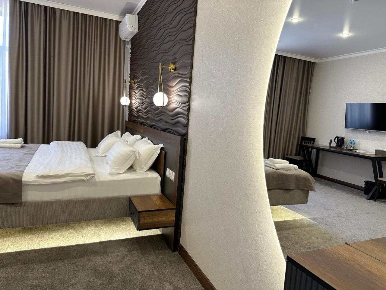 Grand Way Hotel Тараз Экстерьер фото