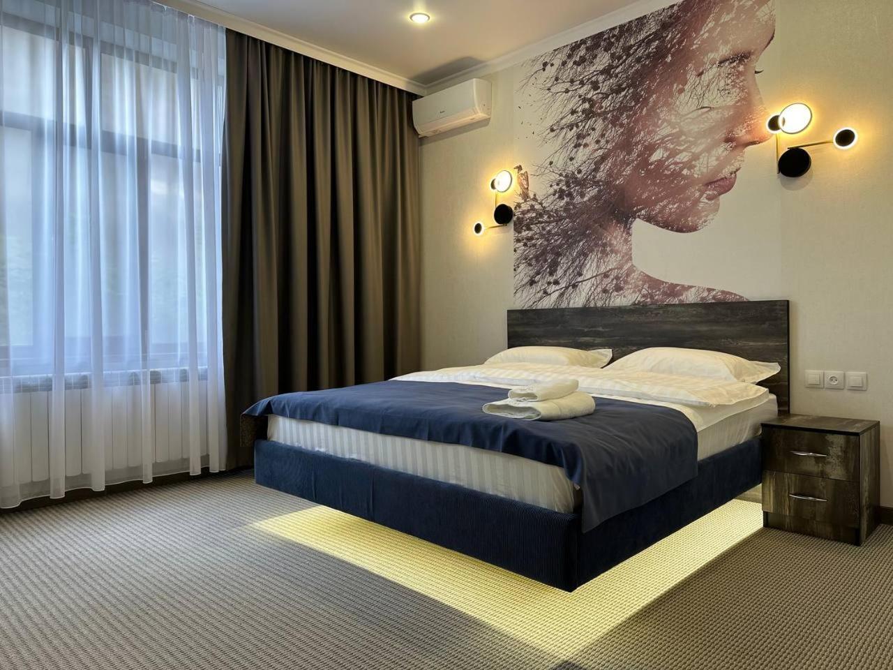 Grand Way Hotel Тараз Экстерьер фото