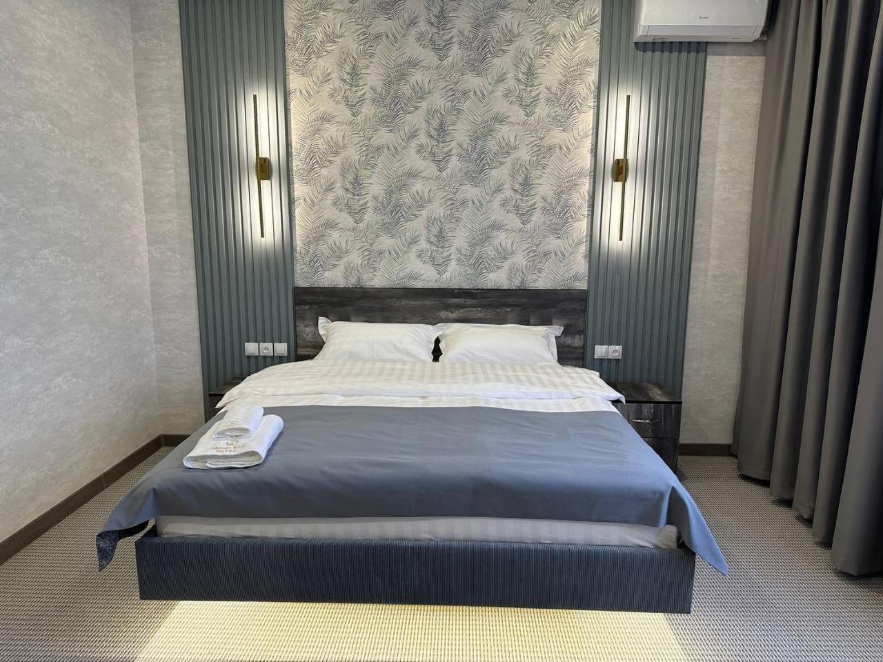 Grand Way Hotel Тараз Экстерьер фото